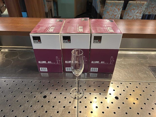 Royal leerdam - doos champagne flutes (3x) - afbeelding 2 van  4