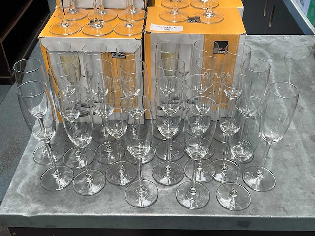 Royal leerdam plaza champagne glas (100x) - afbeelding 2 van  2