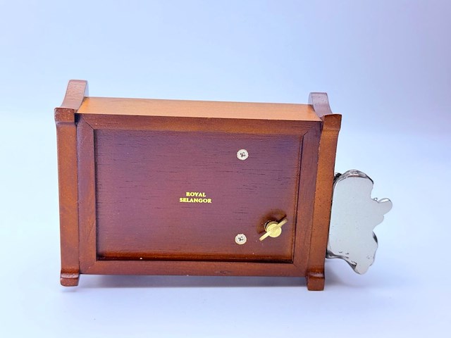 Royal selangor muziekdoos - tin en hout - afbeelding 9 van  9
