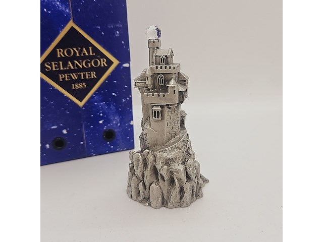 Royal selangor pewter castle gedecoreerd met kristal - afbeelding 6 van  10