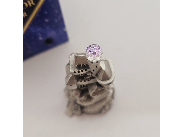 Royal selangor pewter castle gedecoreerd met kristal - afbeelding 7 van  10