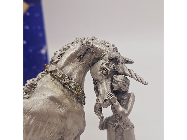 Royal selangor pewter 'the brave horse' gemaakt door liberty - afbeelding 4 van  10