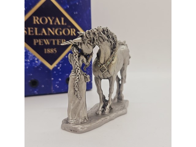 Royal selangor pewter 'the brave horse' gemaakt door liberty - afbeelding 6 van  10