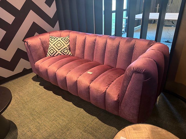 Roze design bank - afbeelding 1 van  5
