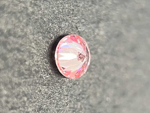Roze diamant - 0.20 carat briljant geslepen diamant - afbeelding 2 van  4