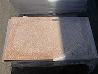 Roze natuursteen terrazzo tegels b-keuze 60×60 cm – 29 stuks / ca. 7,2 m² - afbeelding 1 van  1