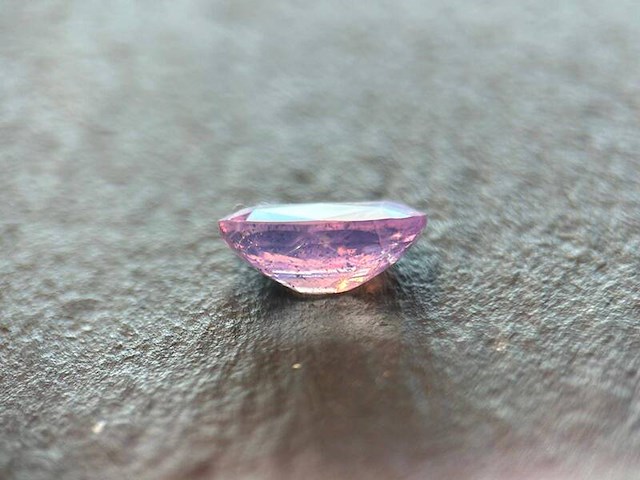Roze saffier - 2.70 carat natuurlijke roze saffier - afbeelding 2 van  5