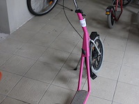 Roze step esla met handrem. - afbeelding 2 van  3