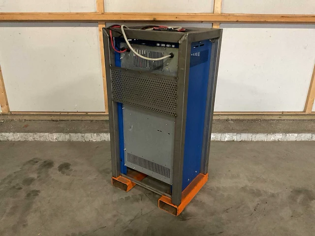 R.r.c digital acculader - afbeelding 2 van  4