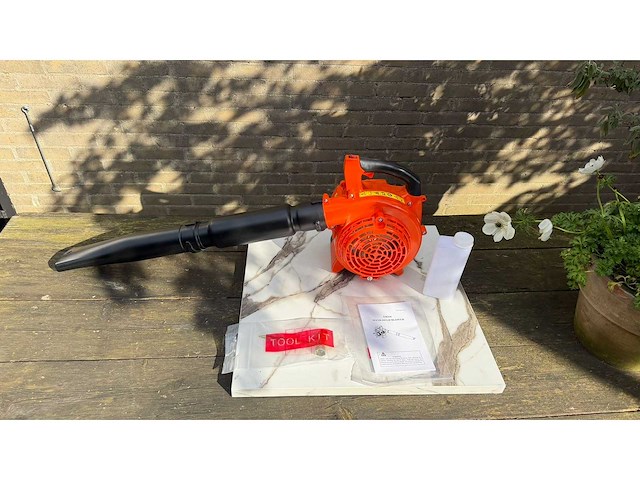 R&s - eb268 leaf blower - afbeelding 2 van  3