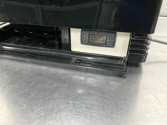 Rt-78b-1 gebaksvitrine - afbeelding 6 van  7