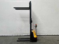 Rte - 2025 - 7855-b - stapelaar 2.5m dubbele ketting