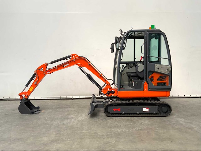 Rte - 2025 - cre213 - minigraafmachine kubota euro 5 met cabine - afbeelding 2 van  26