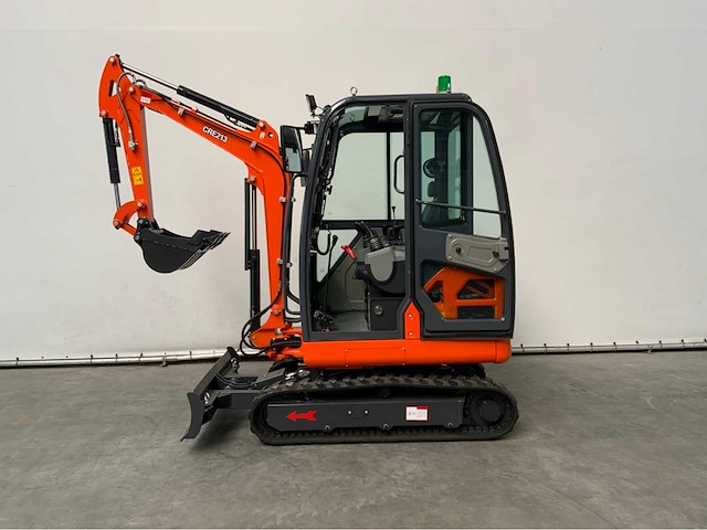 Rte - 2025 - cre213 - minigraafmachine kubota euro 5 met cabine - afbeelding 2 van  36