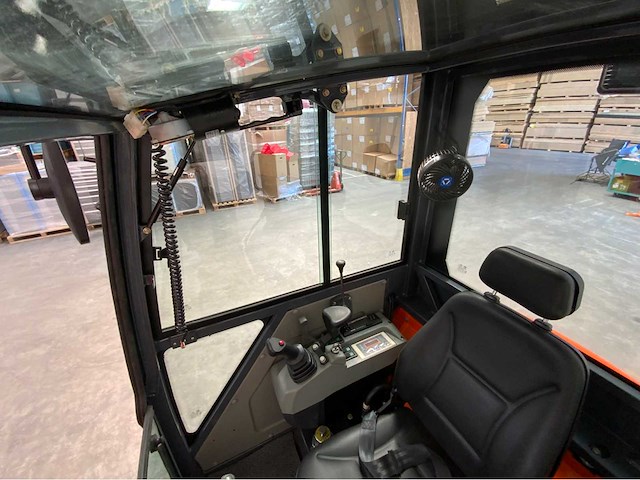 Rte - 2025 - cre213 - minigraafmachine kubota euro 5 met cabine - afbeelding 28 van  36