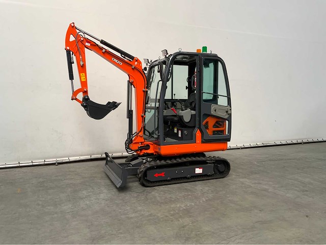 Rte - 2025 - cre213 - minigraafmachine kubota euro 5 met cabine - afbeelding 2 van  18