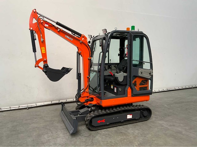 Rte - 2025 - cre213 - minigraafmachine kubota euro 5 met cabine - afbeelding 36 van  39