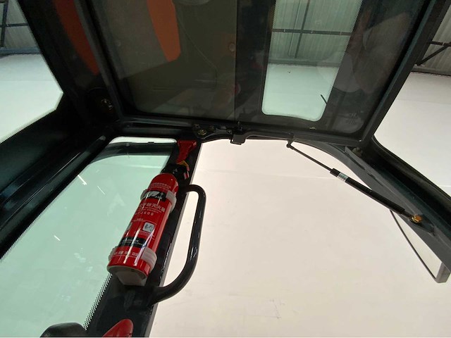 Rte - 2025 - cre213 - minigraafmachine kubota euro 5 met cabine - afbeelding 19 van  25