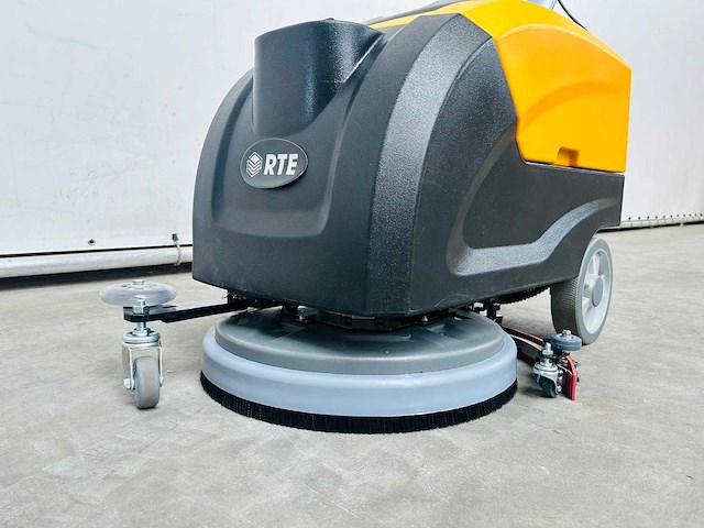Rte - 2025 - fs40 - vloerschrobzuigmachine - afbeelding 3 van  5