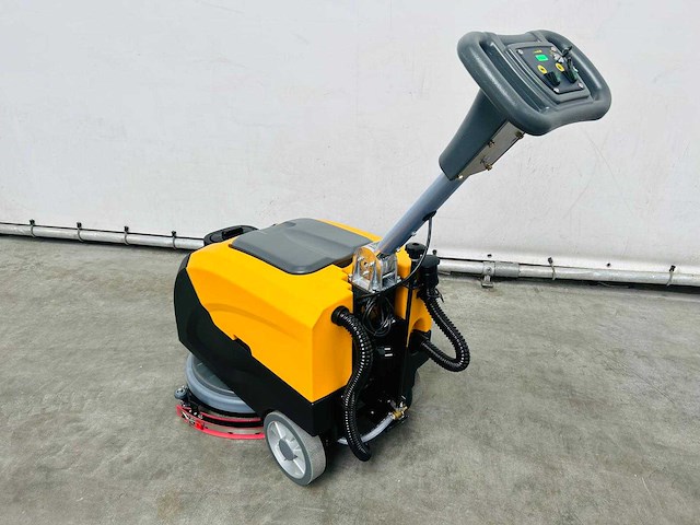 Rte - 2025 - fs40 - vloerschrobzuigmachine - afbeelding 10 van  14