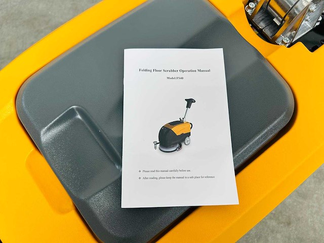 Rte - 2025 - fs40 - vloerschrobzuigmachine - afbeelding 1 van  10