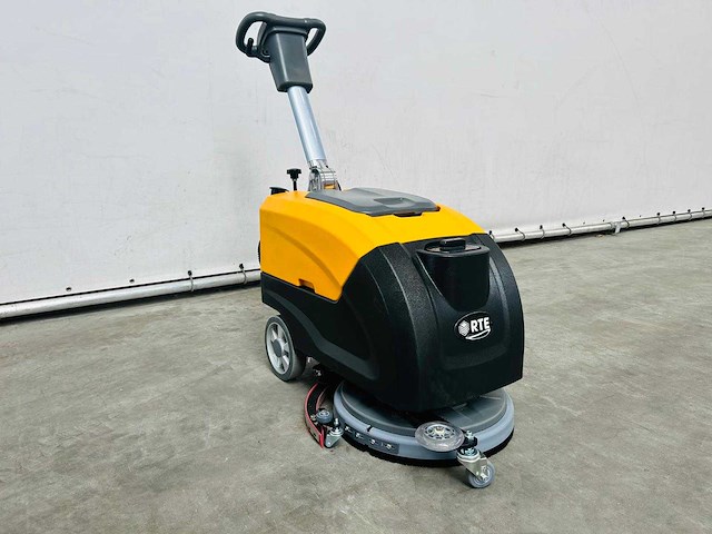 Rte - 2025 - fs40 - vloerschrobzuigmachine - afbeelding 7 van  10
