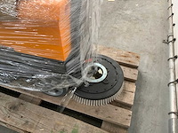 Rte - 2025 - fs40 - vloerschrobzuigmachine - afbeelding 15 van  19