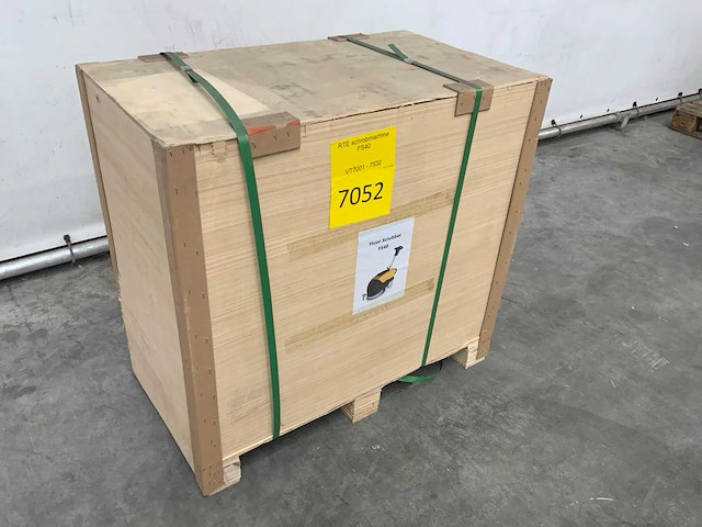 Rte - 2025 - fs40 - vloerschrobzuigmachine - afbeelding 1 van  7