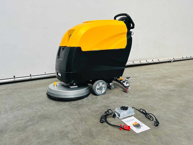 Rte - 2025 - fs50 - vloerschrobzuigmachine - afbeelding 2 van  21