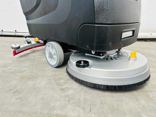 Rte - 2025 - fs50 - vloerschrobzuigmachine - afbeelding 10 van  11