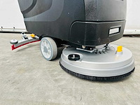 Rte - 2025 - fs50 - vloerschrobzuigmachine - afbeelding 7 van  11