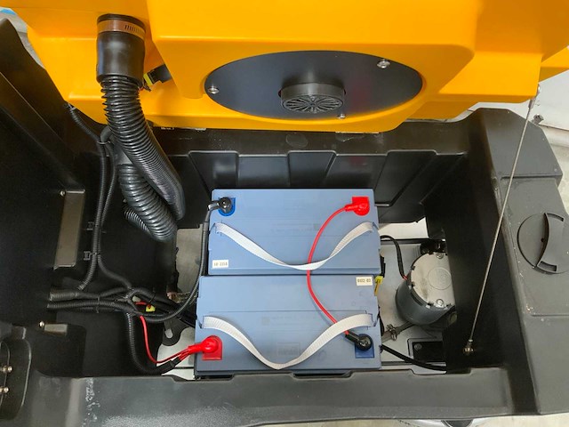 Rte - 2025 - fs50-sd - vloerschrobzuigmachine zelfrijdend - afbeelding 12 van  15