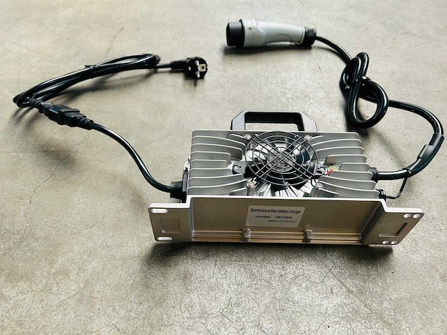 Rte - 2025 - rofs-300 - zelfrijdende schrobzuigmachine - afbeelding 15 van  23