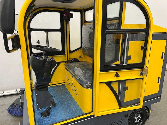 Rte - 2025 - st150 - veegmachine - afbeelding 7 van  23