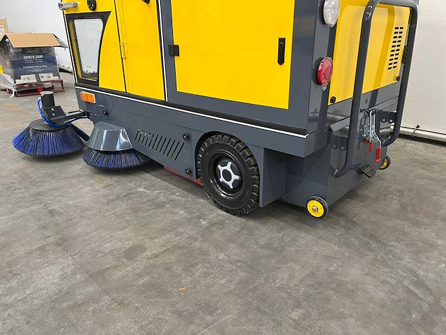 Rte - 2025 - st150 - veegmachine - afbeelding 27 van  27