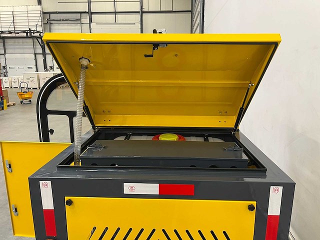 Rte - 2025 - st150 - veegmachine - afbeelding 4 van  20