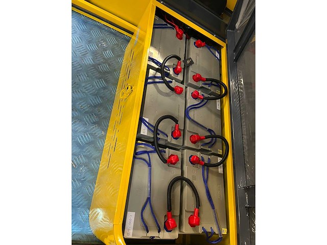 Rte - 2025 - st150 - veegmachine - afbeelding 13 van  20