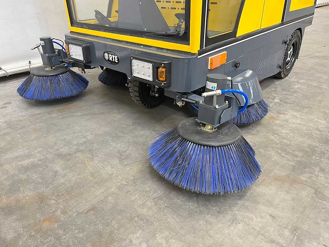 Rte - 2025 - st150 - veegmachine - afbeelding 19 van  20