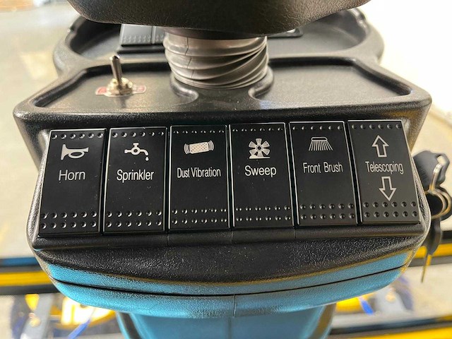 Rte - 2025 - st400 - straatveegmachine - afbeelding 9 van  32