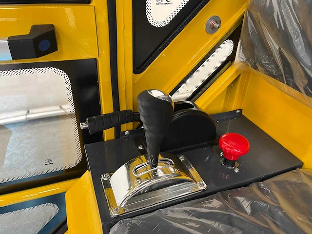 Rte - 2025 - st400 - straatveegmachine - afbeelding 17 van  32