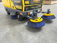 Rte - 2025 - st400 - straatveegmachine - afbeelding 3 van  32
