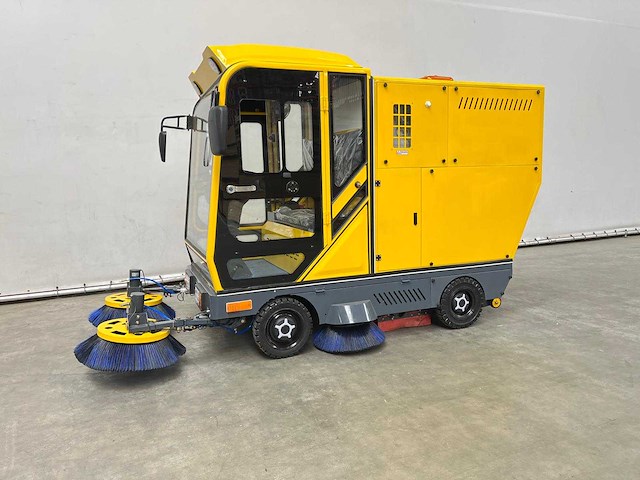 Rte - 2025 - st400 - straatveegmachine - afbeelding 4 van  28