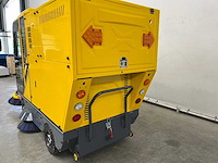 Rte - 2025 - st400 - straatveegmachine - afbeelding 8 van  28