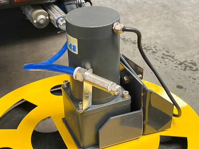 Rte - 2025 - st400 - straatveegmachine - afbeelding 21 van  32