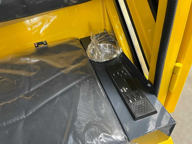 Rte - 2025 - st400 - straatveegmachine - afbeelding 19 van  32