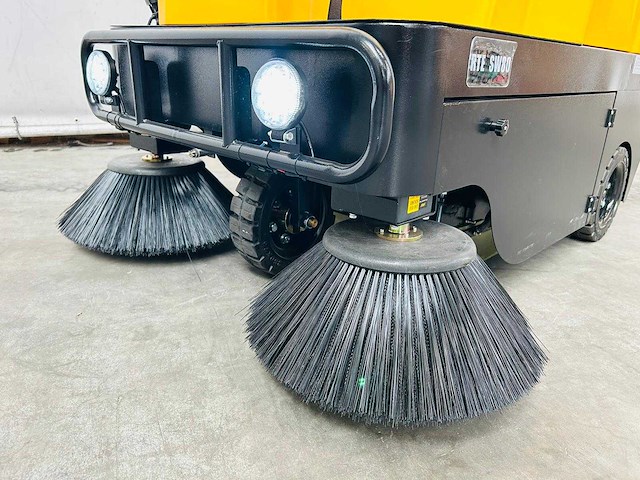 Rte - 2025 - sw80 - zelfrijdende veegmachine - afbeelding 4 van  12
