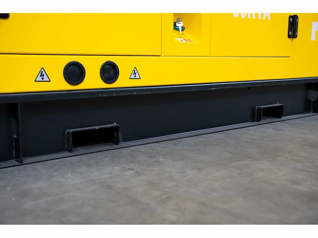 Rte - 2026 - 7310 - 35 kva noodstroomaggregaat 400v - afbeelding 8 van  24