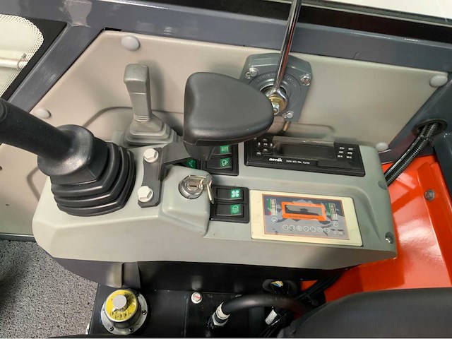 Rte - 2026 - cre213 - minigraafmachine kubota euro 5 met cabine - afbeelding 24 van  39