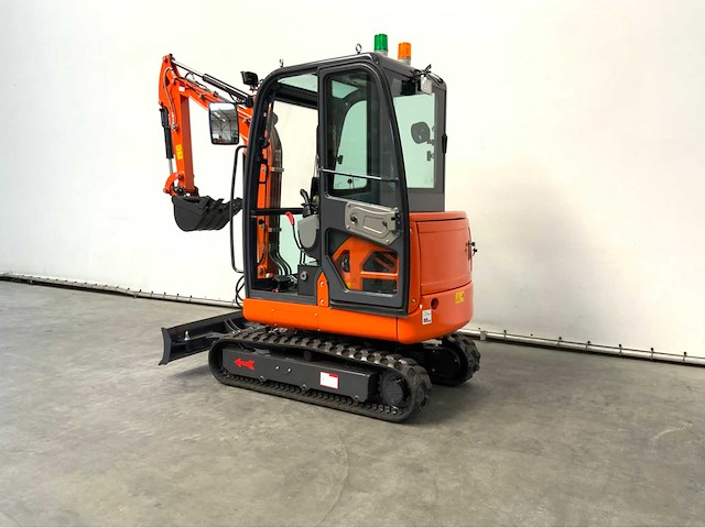 Rte - 2026 - cre213 - minigraafmachine kubota euro 5 met cabine - afbeelding 39 van  39