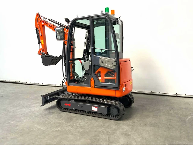 Rte - 2026 - cre213 - minigraafmachine kubota euro 5 met cabine - afbeelding 26 van  39